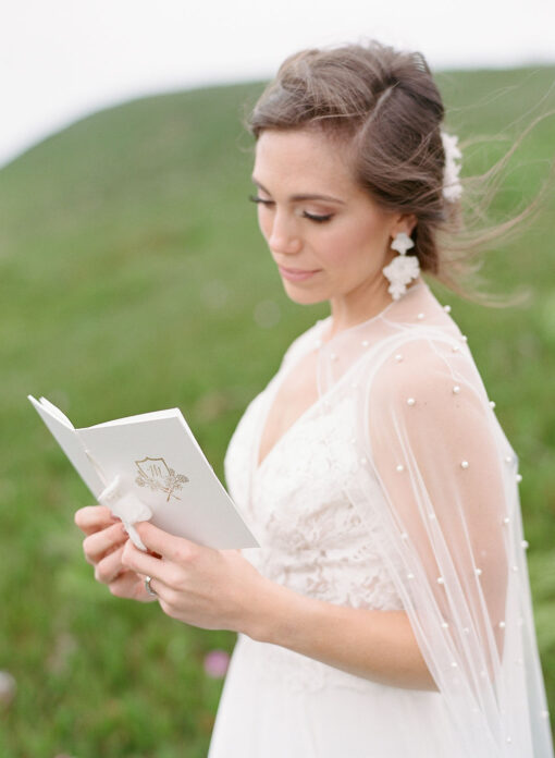 bride-vow-book-fine-art-wedding-story-writer